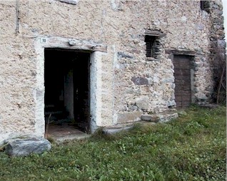 ingresso_cucina.jpg (119417 byte)