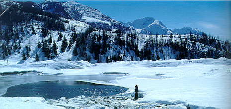Lago Orobie Ghiacciato.jpg (52573 byte)